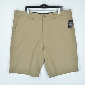 Volcom Men's Vmonty Stretch Khaki Beige Chino Short Flat Front Size 40